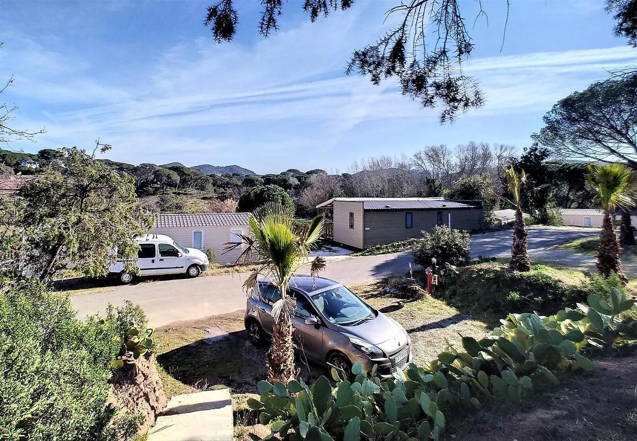 Mobil Home 6/8 Places Vue Degagee Le Muy Campsite