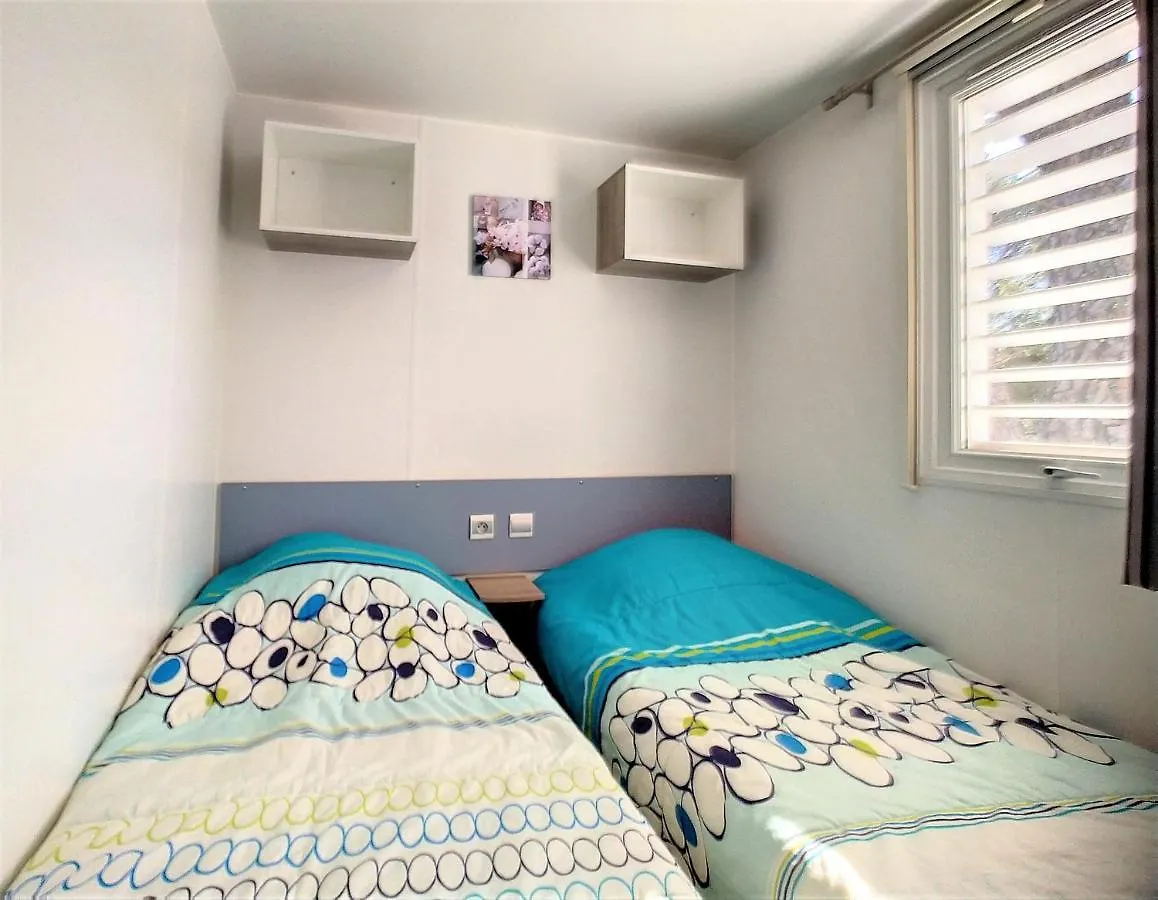 Mobil Home 6/8 Places Vue Degagee Le Muy Campsite